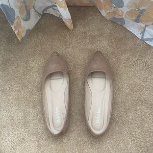 Size 7 Taupe pointed flats